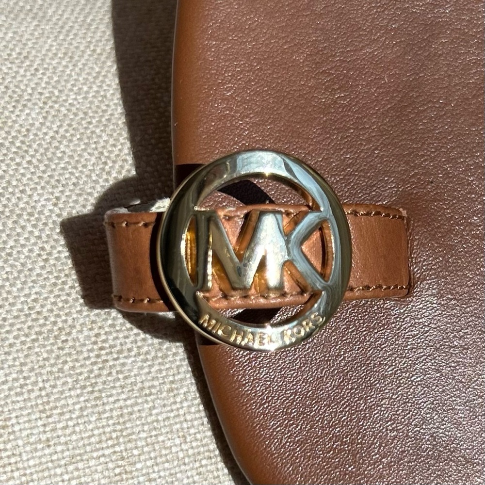 Michael Kors Women's Brown Leather Toe Thong Summer Sandals Shoes 7½ M AQ14L - Picture 9 of 12